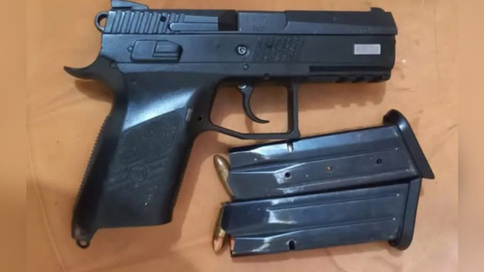 araihazar_pistol